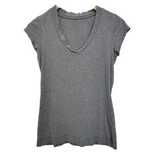 𝅺unbranded Gray V neck